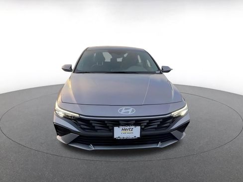 Used 2025 Hyundai Elantra SEL image 4
