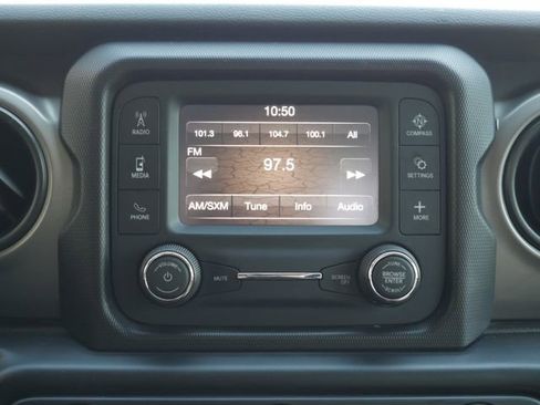 Used 2020 Jeep Gladiator Sport w/ Quick Order Package 24S AWD/4WD image 19