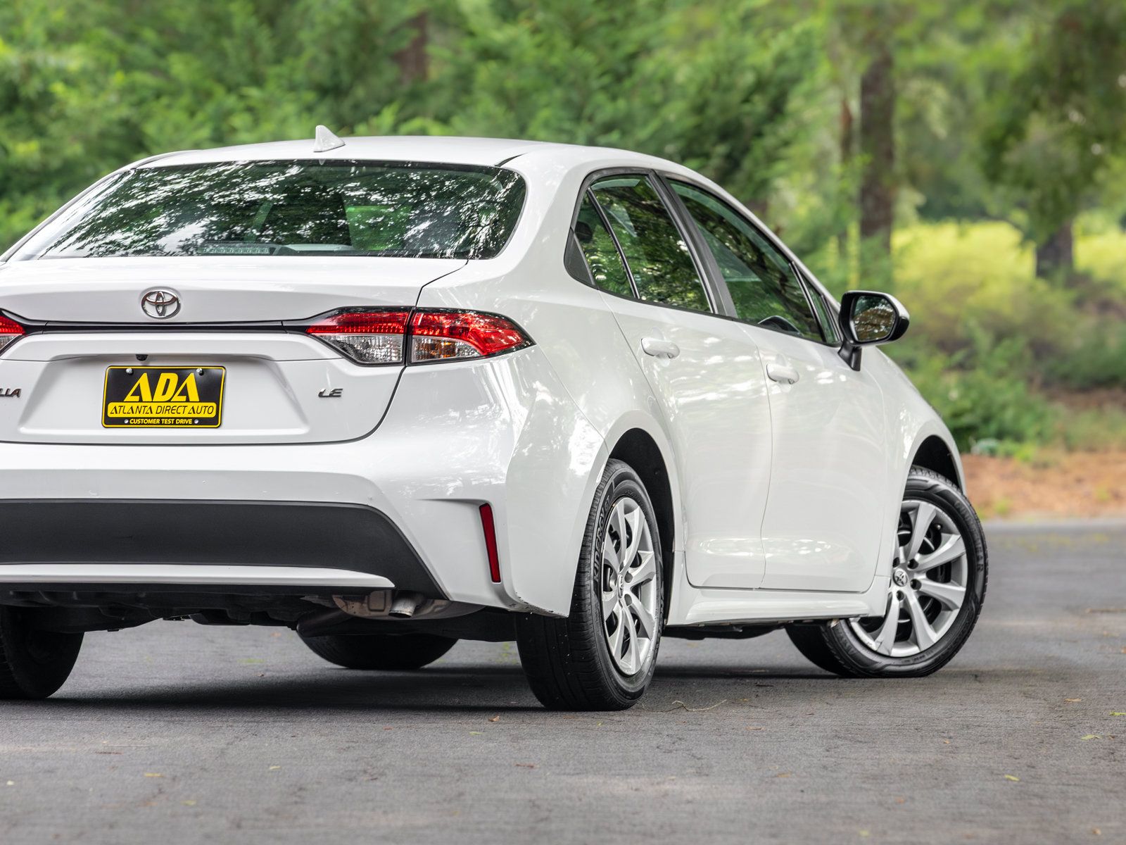 Used 2021 Toyota Corolla LE FWD image 30