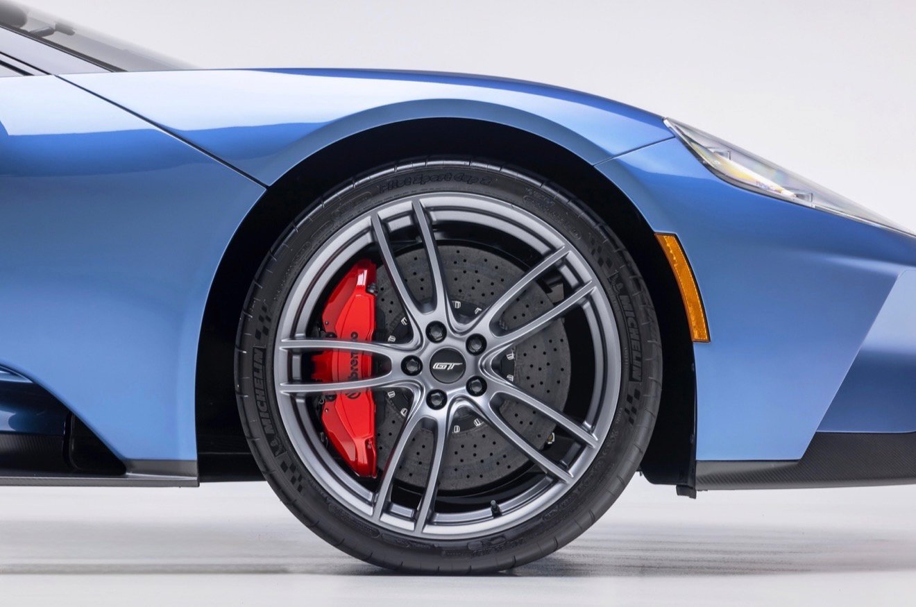Used 2019 Ford GT RWD image 21