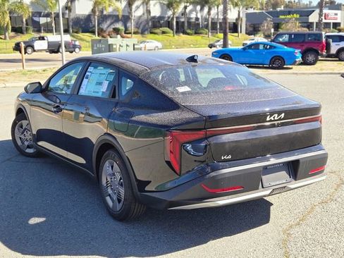 New 2026 Kia K4 FWD image 10