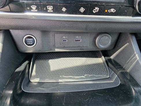 Used 2023 Nissan Rogue SV FWD image 27