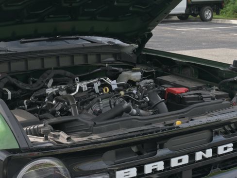 Used 2025 Ford Bronco Outer Banks AWD/4WD image 39