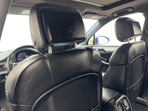 Used 2015 Porsche Macan Turbo image 34