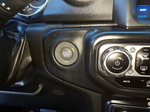 Used 2022 Jeep Wrangler Unlimited Sahara w/ Cold Weather Group image 23