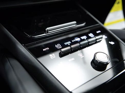 Certified 2026 Porsche Cayenne S AWD/4WD image 27
