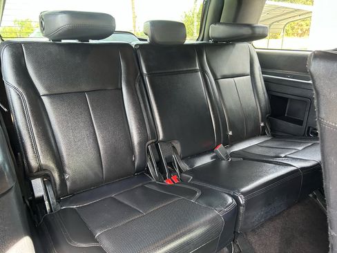 Used 2018 Ford Expedition XLT w/ Equipment Group 202A image 13