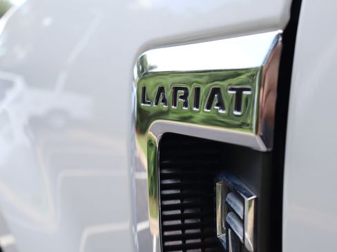 Used 2019 Ford F250 Lariat w/ Lariat Value Package AWD/4WD image 41