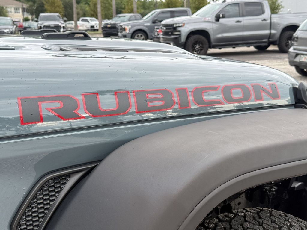Used 2024 Jeep Wrangler Unlimited Rubicon AWD/4WD image 12