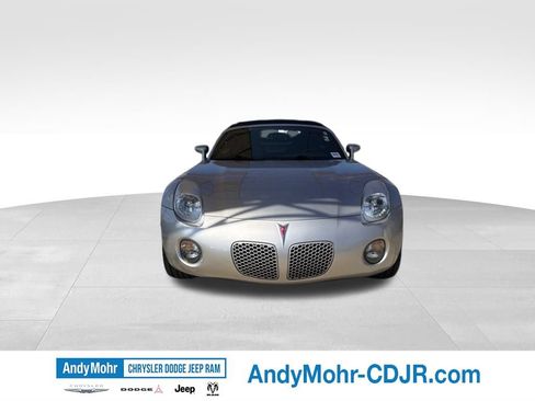 Used 2007 Pontiac Solstice Convertible w/ Premium Package RWD image 2