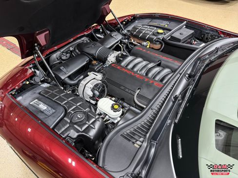 Used 2003 Chevrolet Corvette Coupe w/ Preferred Equipment Group RWD image 9