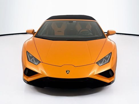Used 2020 Lamborghini Huracan EVO RWD image 37