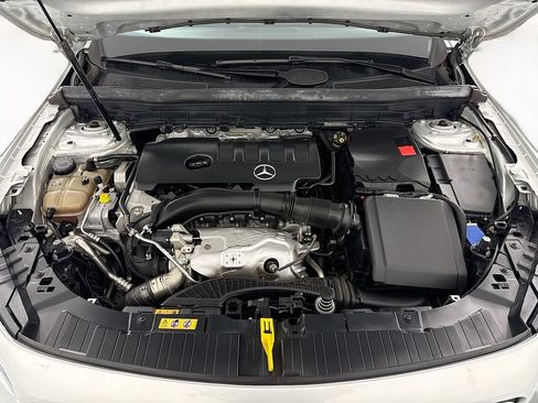Used 2023 Mercedes-Benz GLB 250 image 29