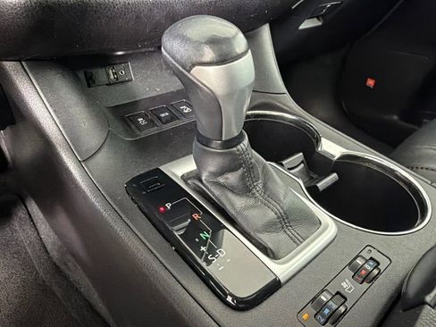 Used 2016 Toyota Highlander Limited w/ Driver Technology Package AWD/4WD image 33