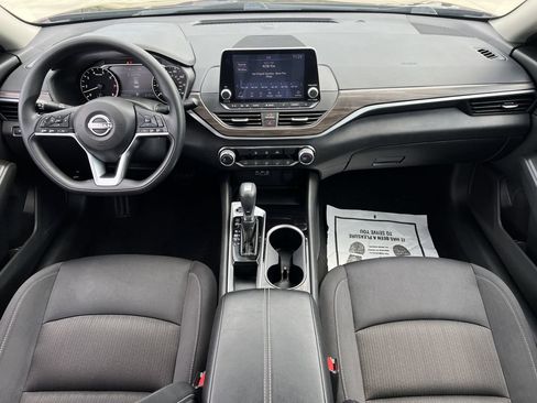 Certified 2024 Nissan Altima 2.5 SV FWD image 8