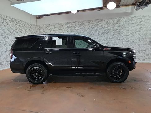 Used 2021 Chevrolet Tahoe Z71 w/ Luxury Package AWD/4WD image 6