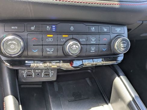Used 2024 Dodge Durango R/T AWD/4WD image 17