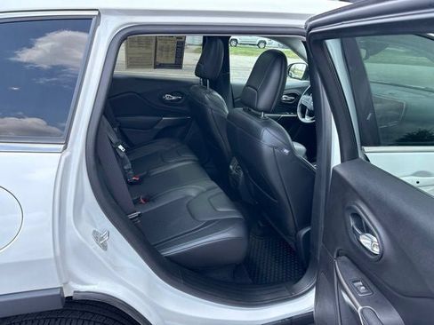 Used 2019 Jeep Cherokee Limited AWD/4WD image 11