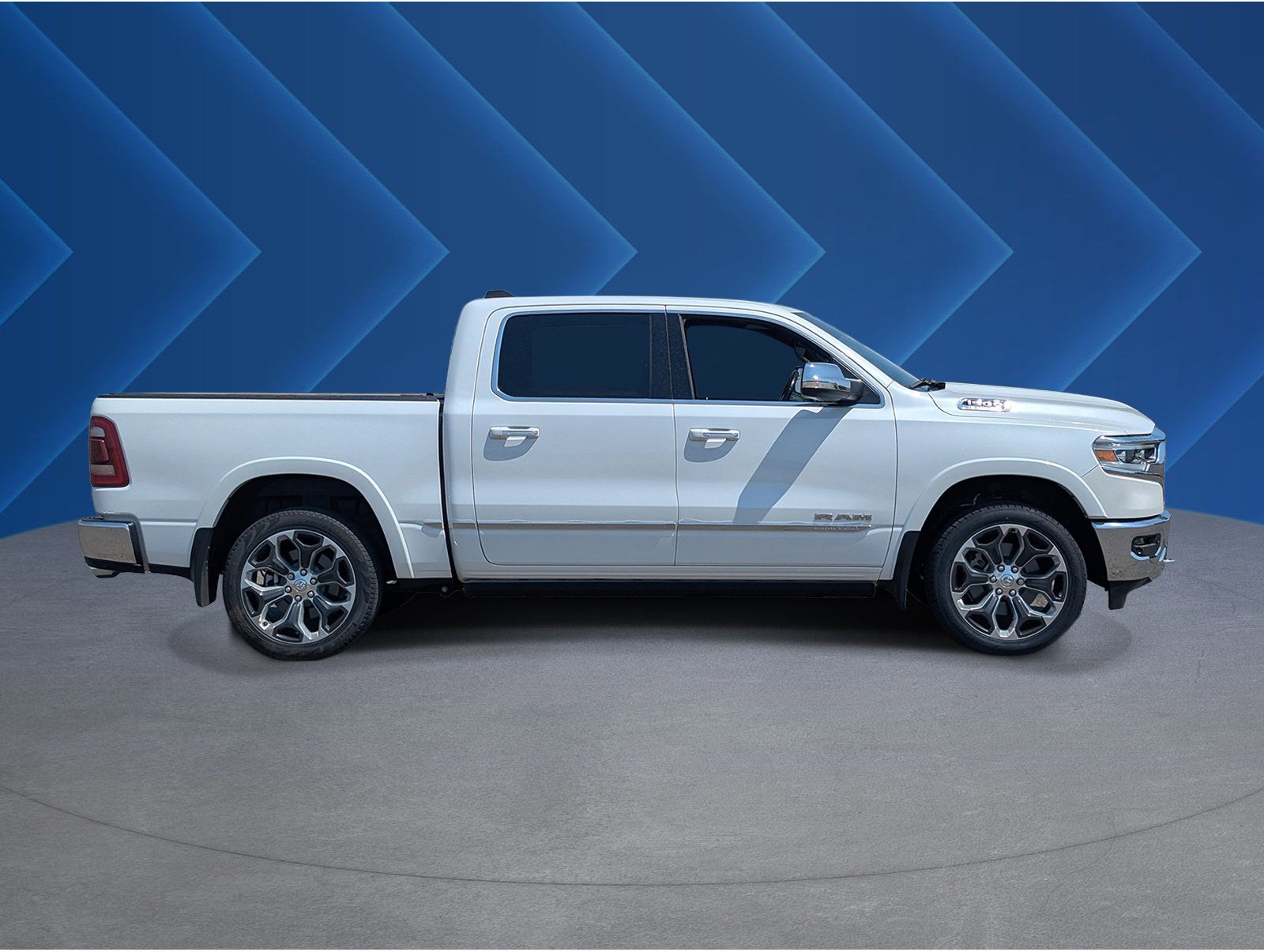 Used 2022 RAM 1500 Limited AWD/4WD image 2