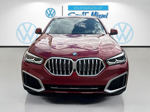 Used 2022 BMW X6 xDrive40i w/ Premium Package image 2