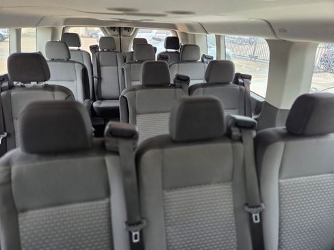 Used 2022 Ford Transit 350 XLT RWD image 12