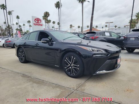 Used 2023 Toyota Mirai w/ Toyota Teammate Package image 2