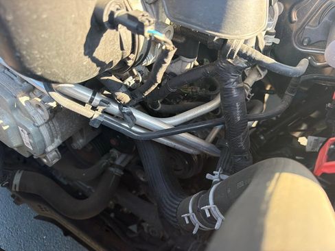 Used 2021 RAM 1500 Laramie AWD/4WD image 15