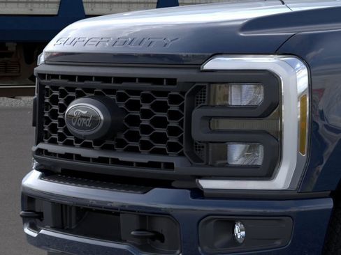 New 2025 Ford F350 XLT w/ Black Appearance Package image 17
