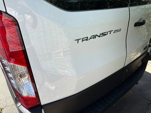 Used 2025 Ford Transit 250 Low Roof w/ Exterior Upgrade Package RWD image 4