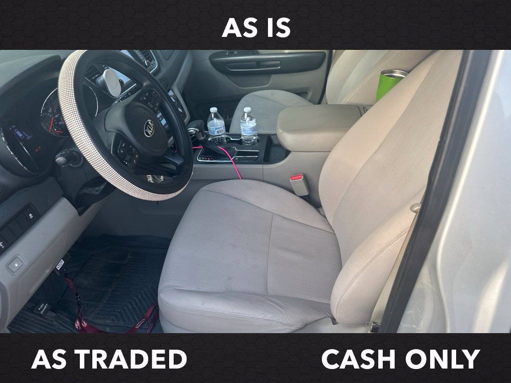 Used 2019 Kia Sedona LX FWD image 5