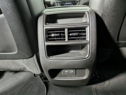 Certified 2023 Cadillac XT5 Luxury w/ LPO, Floor Liner Package image 27