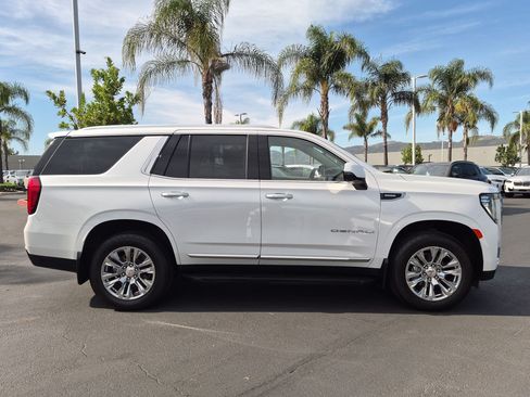 Used 2022 GMC Yukon Denali AWD/4WD image 11