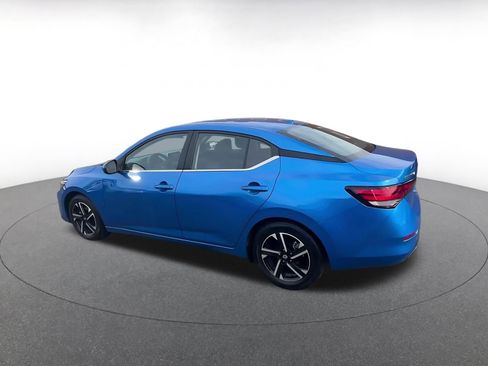 Used 2025 Nissan Sentra SV FWD image 10