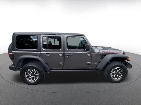 Used 2025 Jeep Wrangler Unlimited Rubicon AWD/4WD image 13