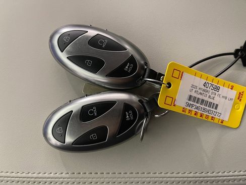 Certified 2025 Hyundai Santa Fe Limited image 26