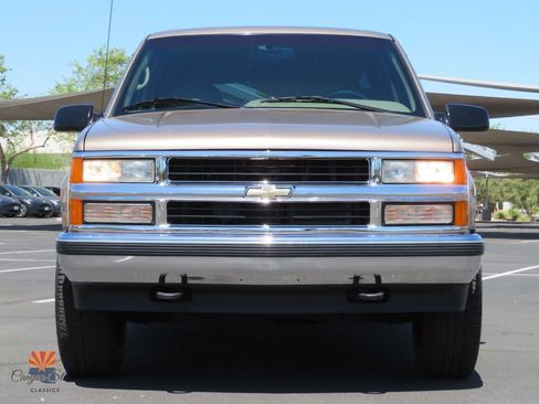 Used 1996 Chevrolet Suburban 2500 AWD/4WD image 30