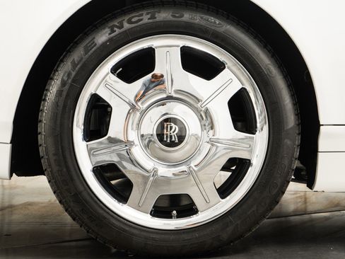 Used 2008 Rolls-Royce Phantom Drophead Coupe RWD image 38