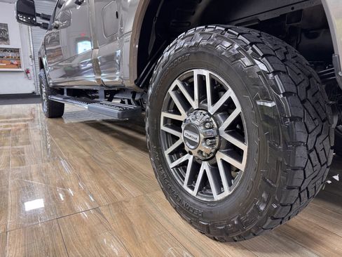 Used 2018 Ford F250 Lariat w/ Lariat Value Package image 11