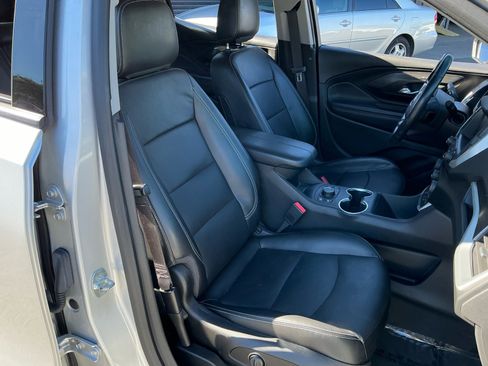 Used 2022 GMC Terrain SLT image 22