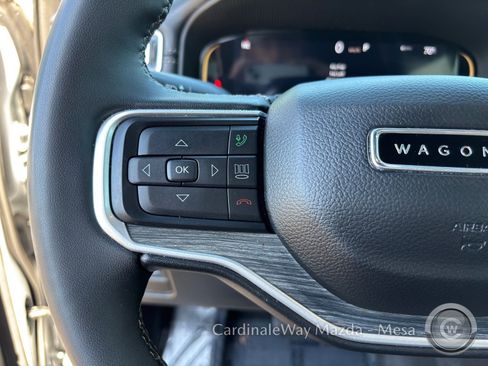 Used 2023 Jeep Wagoneer L Series II image 28