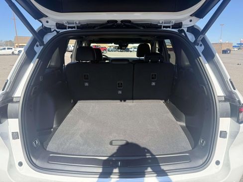 New 2026 Jeep Grand Cherokee Altitude RWD image 9