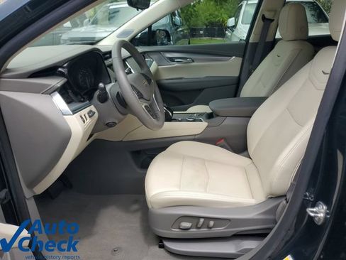 Certified 2024 Cadillac XT5 Premium Luxury w/ Technology Package FWD image 18