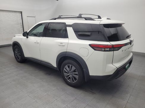 Used 2022 Nissan Pathfinder SV FWD image 3