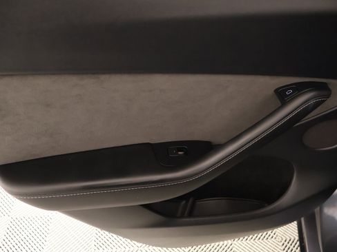 Used 2023 Tesla Model Y Long Range AWD/4WD image 15