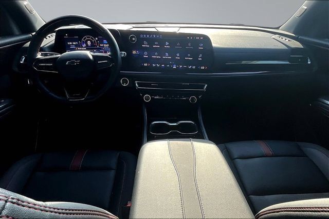Used 2025 Chevrolet Traverse RS w/ LPO, Floor Liner Package FWD image 7
