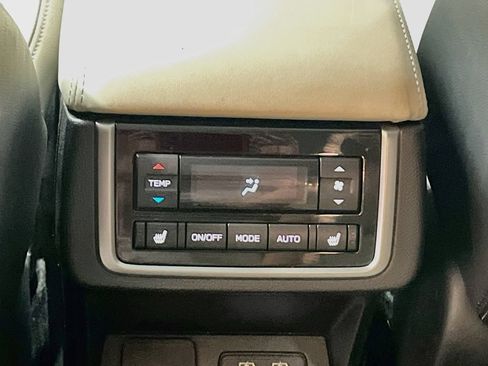 Used 2023 Subaru Ascent Limited w/ Technology Package AWD/4WD image 27