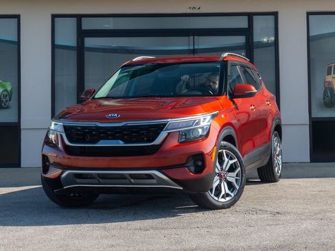 Used 2021 Kia Seltos S AWD/4WD image 6
