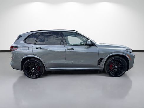 New 2026 BMW X5 xDrive40i w/ M Sport Package AWD/4WD image 2