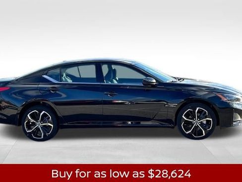 New 2025 Nissan Altima 2.5 SR AWD/4WD image 6