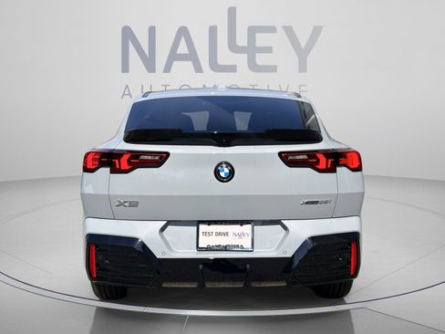 Used 2026 BMW X2 xDrive28i w/ Technology Package AWD/4WD image 3